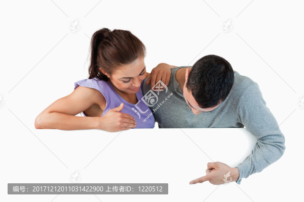 笑