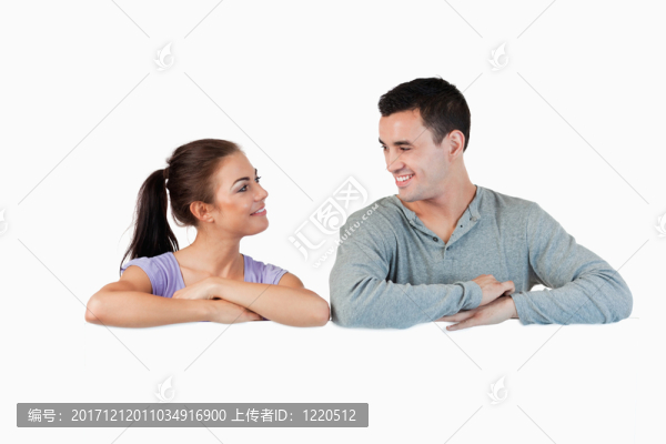 笑