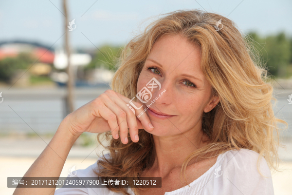 女人
