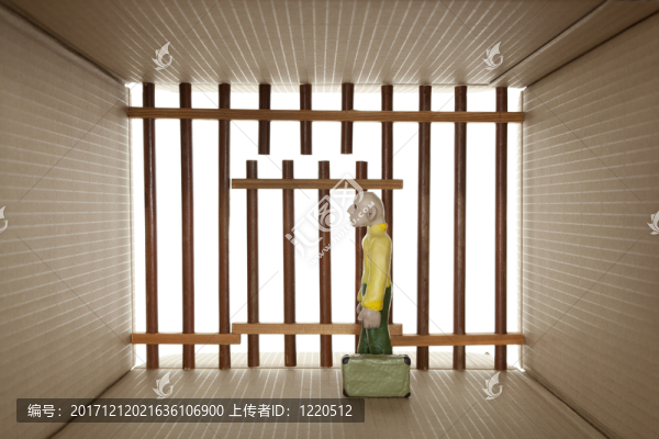 里面的