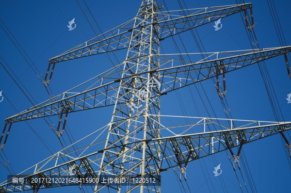 電力和通信桅桿