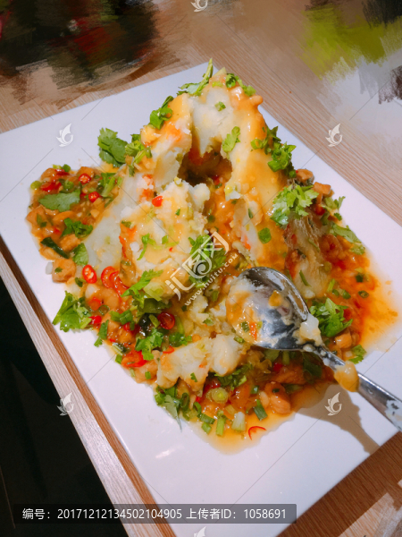 土豆泥,醬澆土豆山
