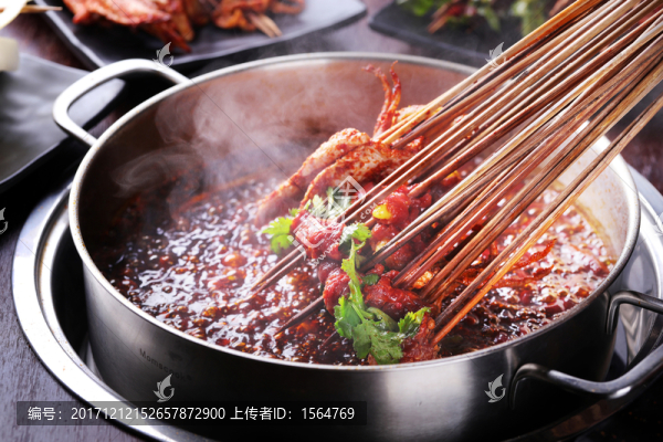 麻辣串串火鍋