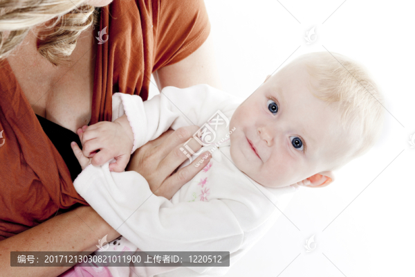 嬰兒