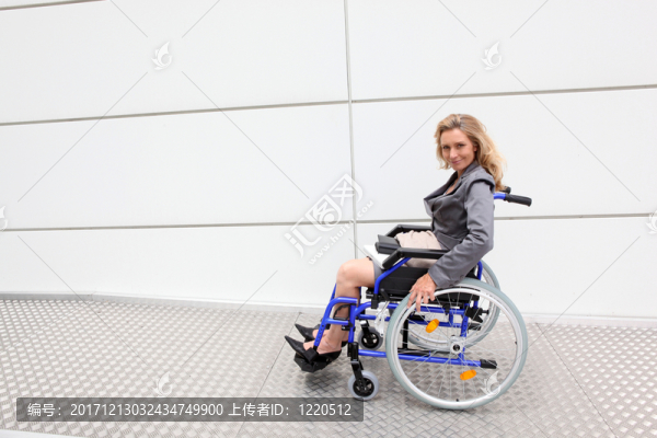 女人