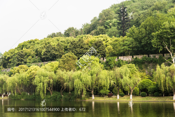 獅子山下護(hù)城河