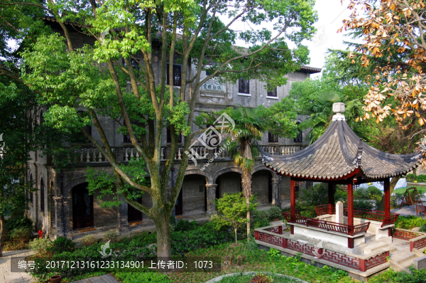 民國(guó)學(xué)校教學(xué)樓與國(guó)恥碑亭