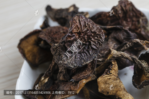 野生牛肝菌