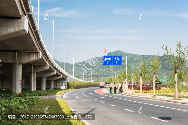 高架橋下