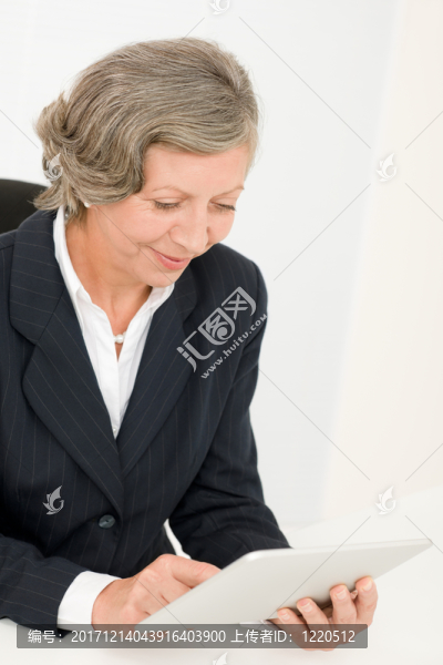 女人