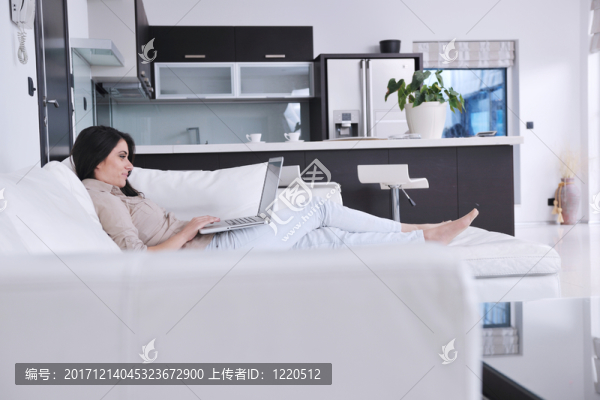 女人