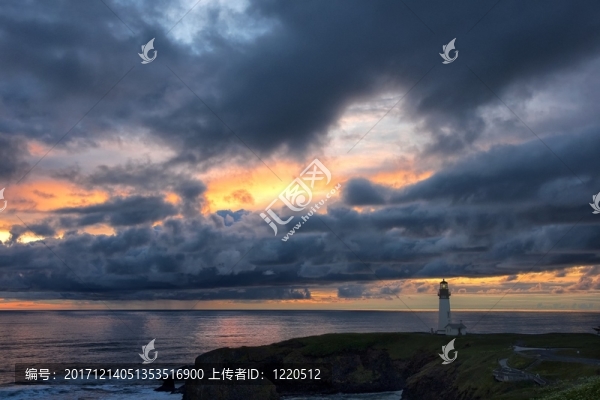 晚上在海上