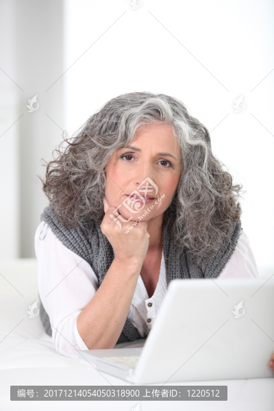 女人