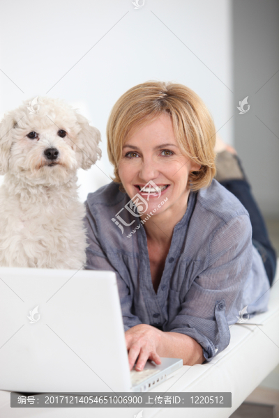 女人