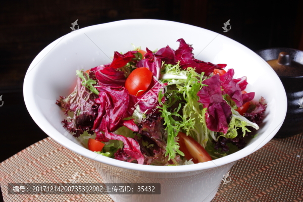 有機(jī)蔬菜沙拉
