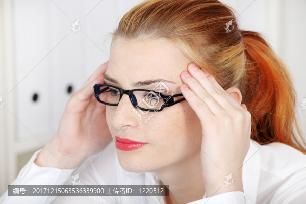 女人