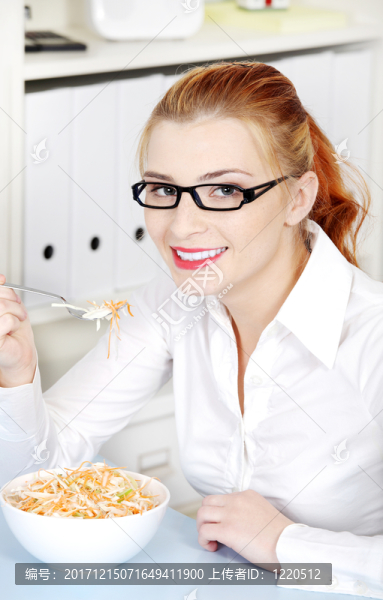 女人
