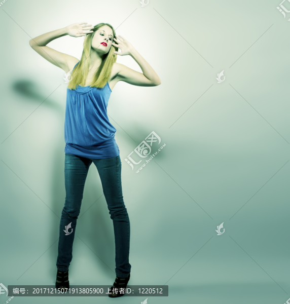 女人