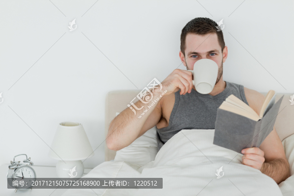 笑