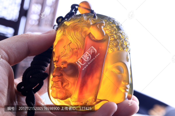 金棕珀,佛,魔鬼,一念之間