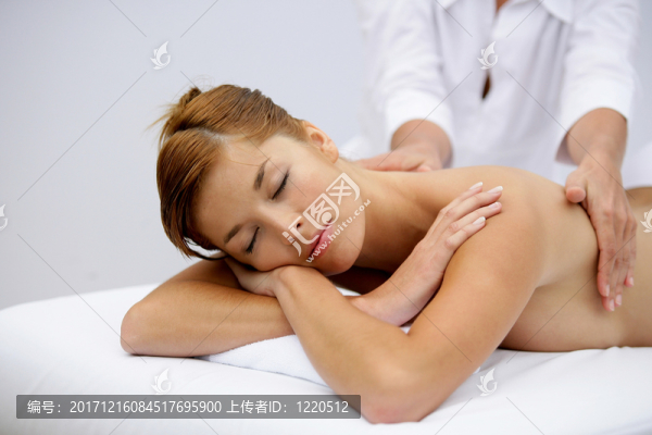 女人