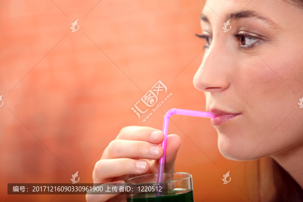 女人