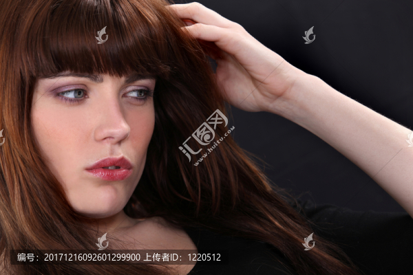 黑的