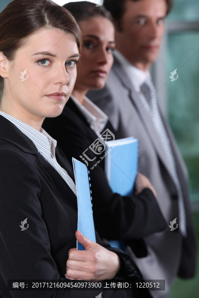 女人