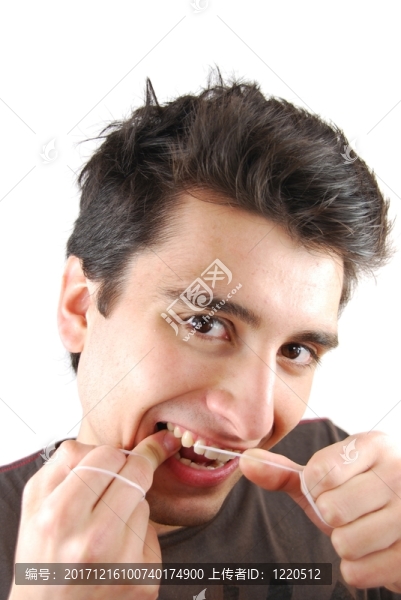 牙