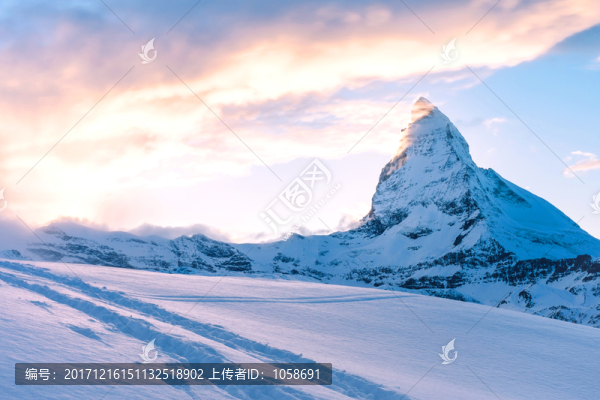 雪山,彩霞