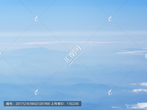 航拍山脈