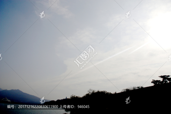 遠(yuǎn)山