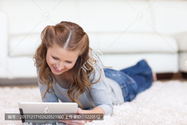笑