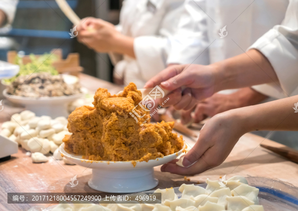 包餃子