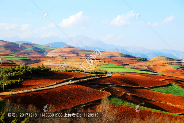 東川紅土地