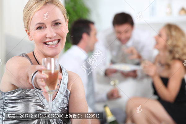 女人