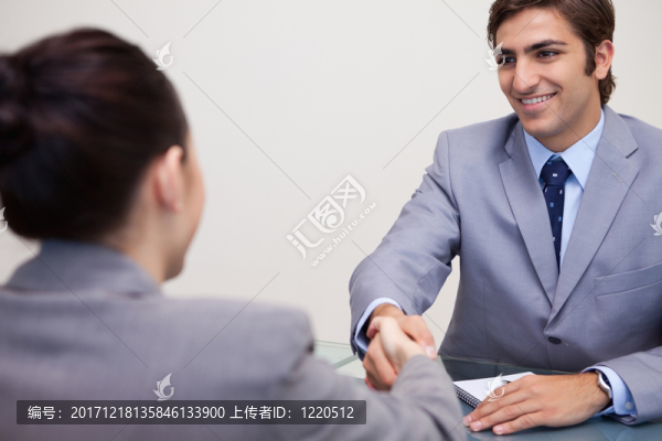 說話