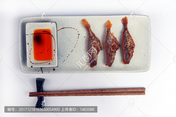 鹵味小魚