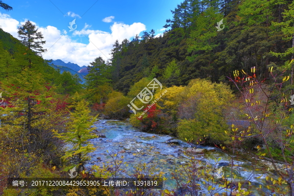 稻城亞丁央邁勇神山