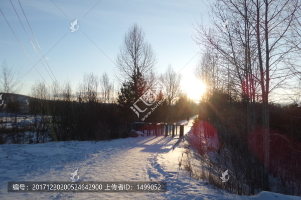 夕陽白雪