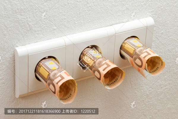 歐元紙幣在插座