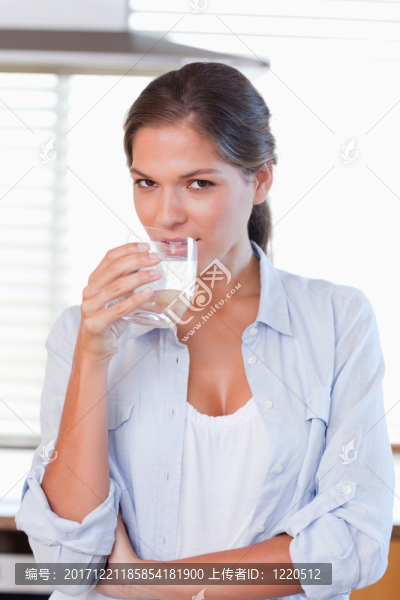 女人