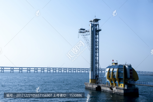 蹦極塔,海邊