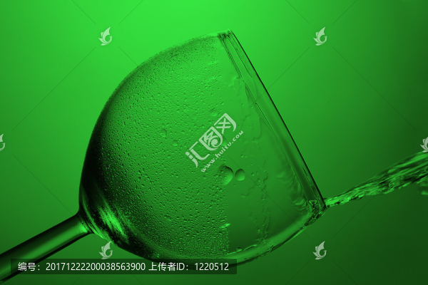 酒杯瀑布