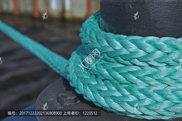 纜繩