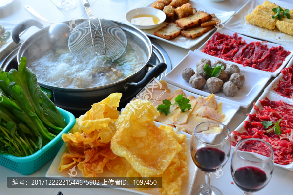 牛肉火鍋