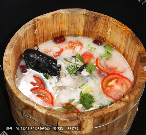 木桶豆腐番茄魚