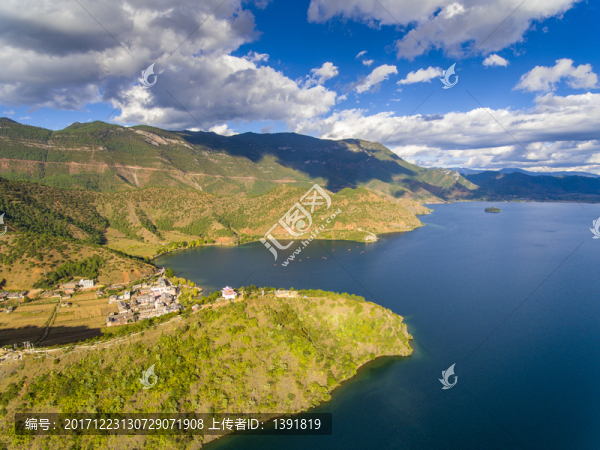航拍涼山瀘沽湖景區(qū)