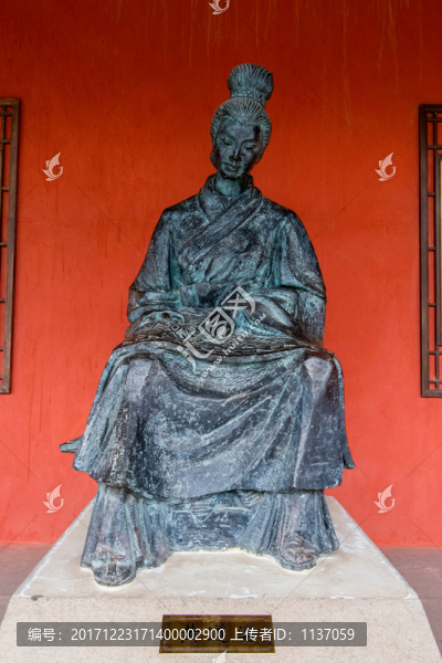 海南崖城學(xué)宮,黃道婆銅像
