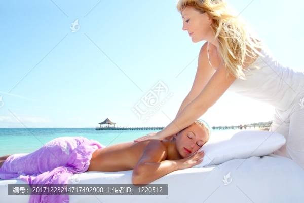 女人